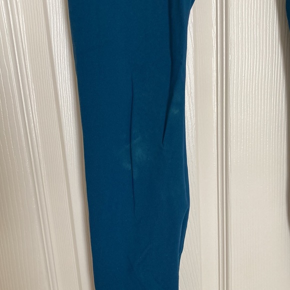 Lululemon Leggings - size 8 - 23” - Picture 4 of 4